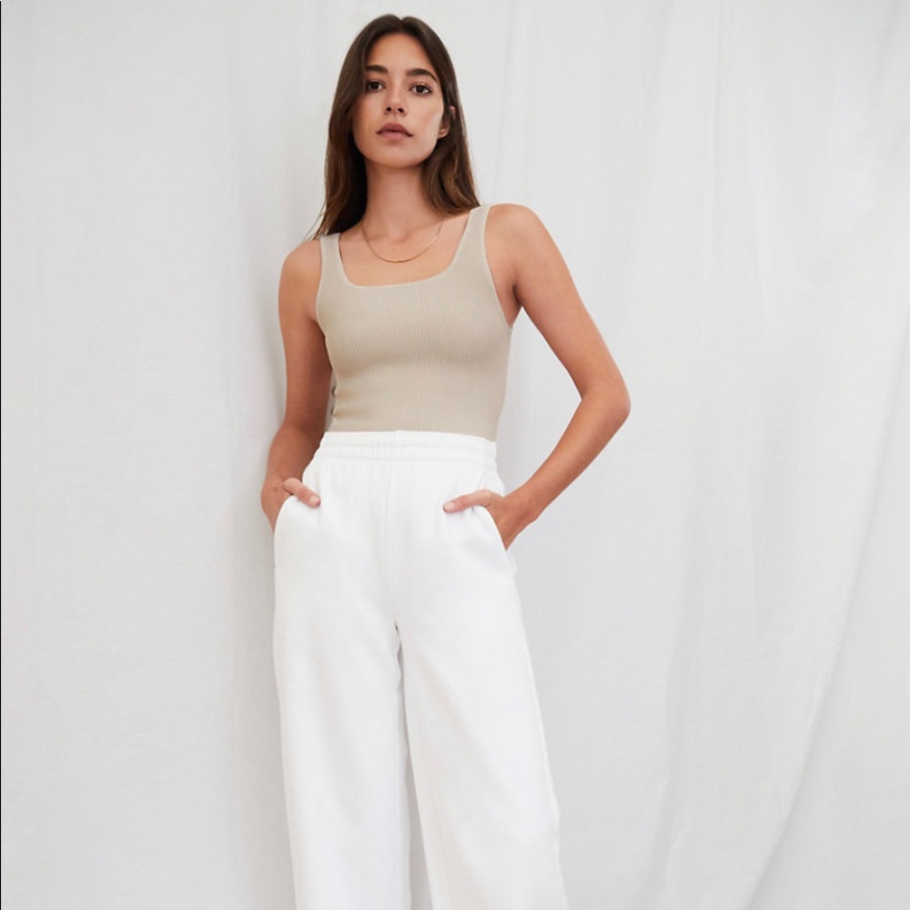 Aritzia Babaton Sculpt Tank Cool Beige